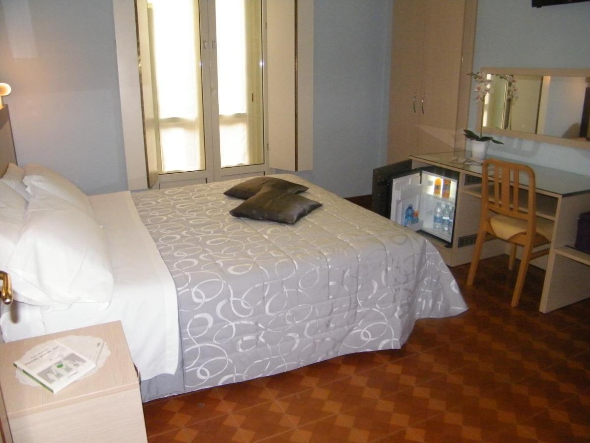 Torino Central-- Rooms And Apartments - Alba Exterior photo